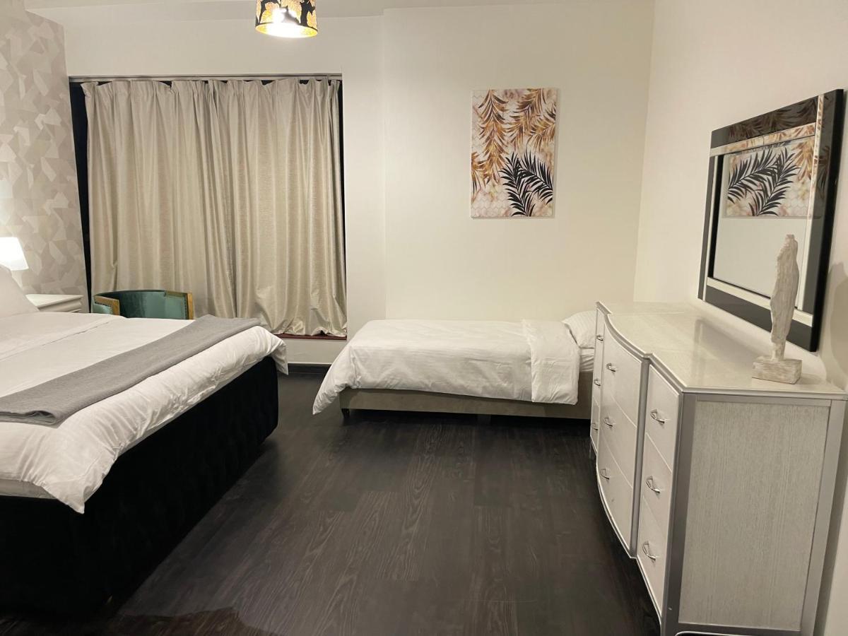 Usmans 1 Bedroom 4 Beds Jbr Huge Sea View 120 Sqm 2 Balconies Дубай Екстериор снимка